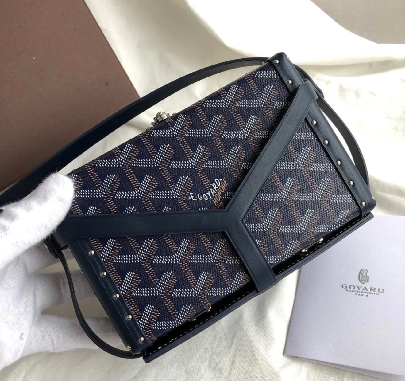 Minaudière Trunk Bag