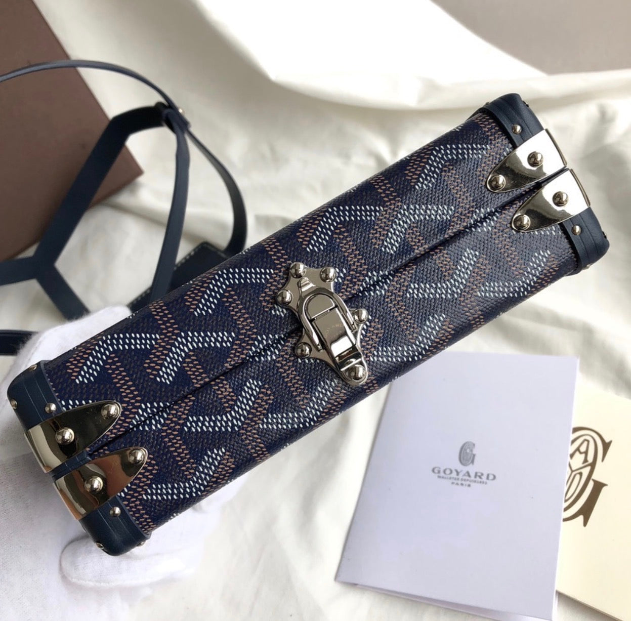 Minaudière Trunk Bag