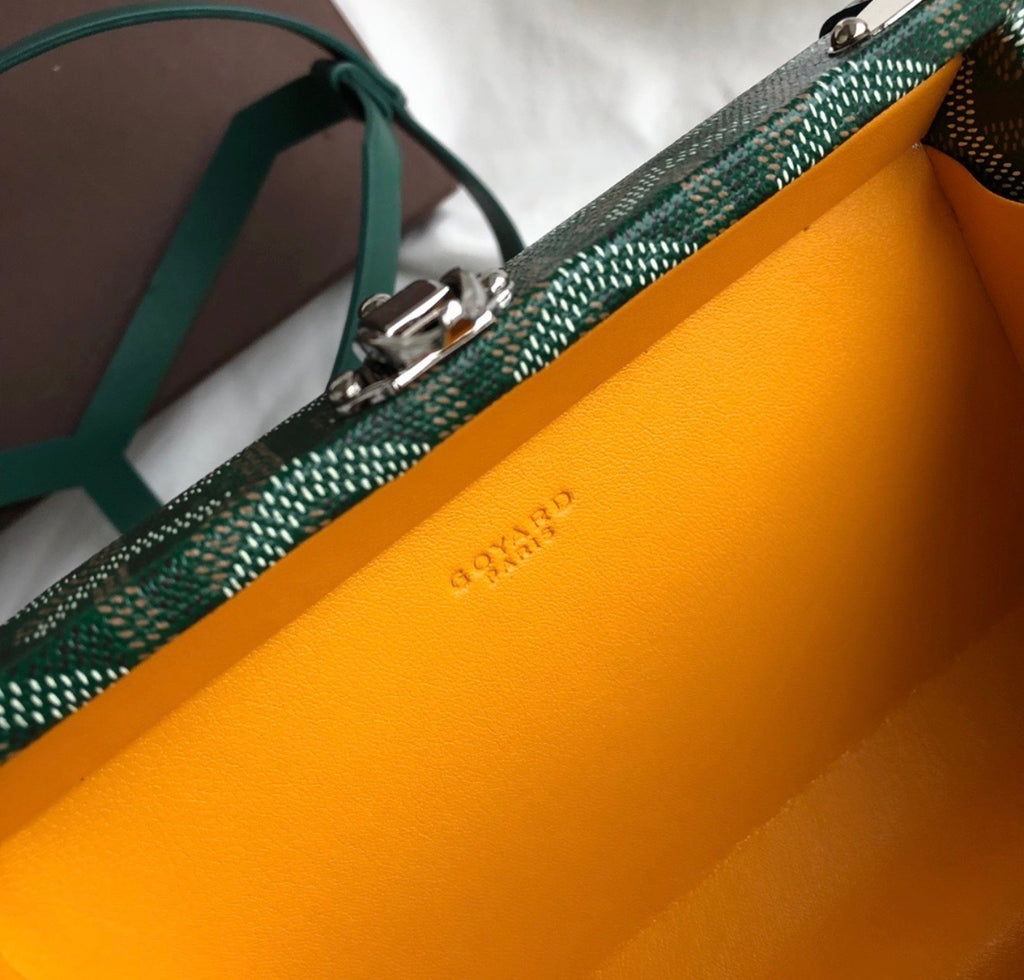 Minaudière Trunk Bag
