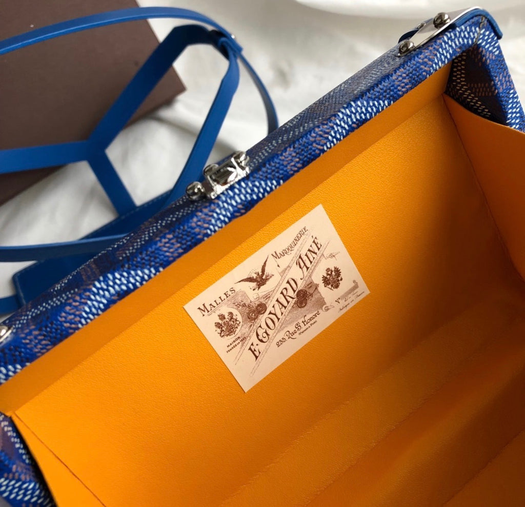 Minaudière Trunk Bag